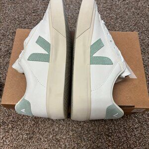 Veja campo sneaker size 37